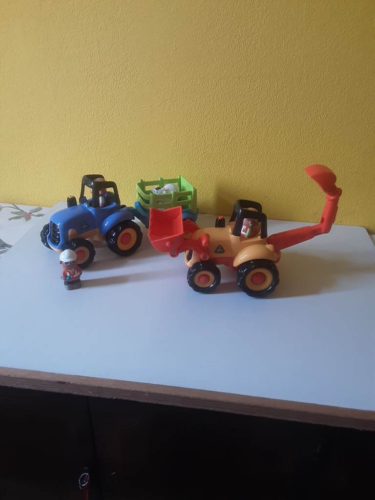 Early learning Centre  large chunky  tractor and trailer.  ELC  construction digger.