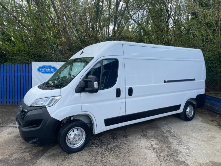 2022 Vauxhall Movano 2.2 Turbo D 140ps L3H2 Van Prime Diesel Van In White PANEL VAN Diesel Manual