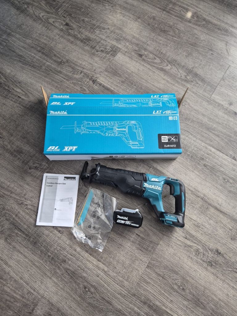 Makita brushless saw 