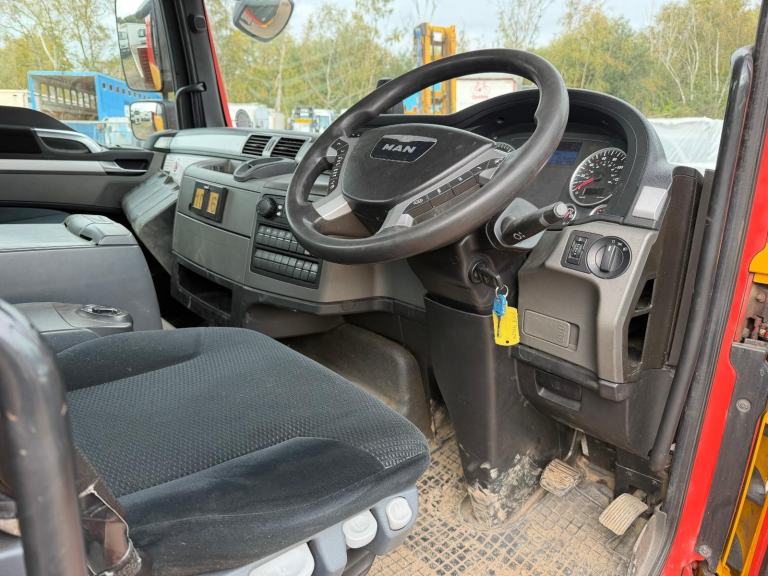 MAN TGL 8.180 2016 7.5 ton 20ft drop side flat bed EURO 6 auto air con