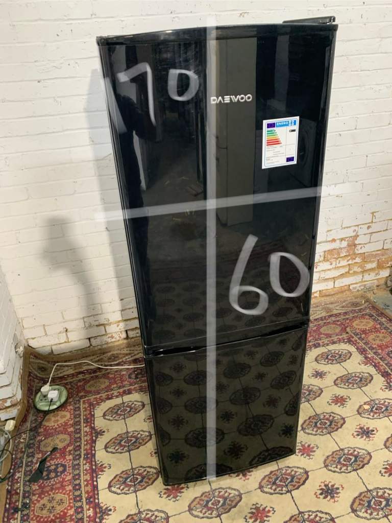 Daewoo Black Fridge Freezer – Good Condition