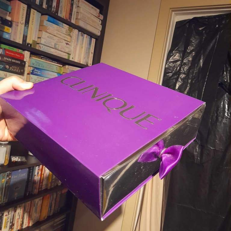 EMPTY Clinique Gift Box