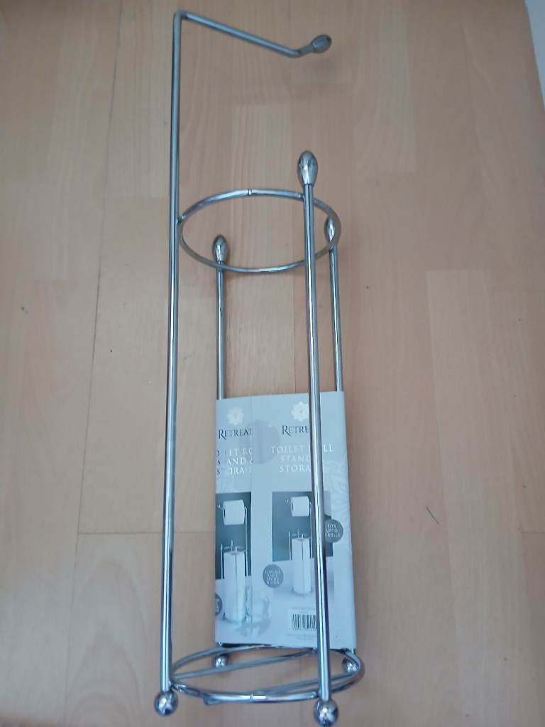 2 toilet roll holders