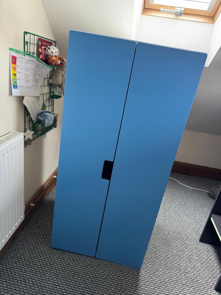 Blue Wardrobe with Storage Baskets – Good Condition