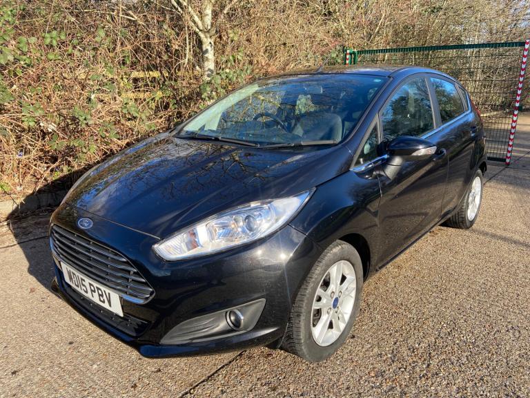 2015 Ford Fiesta 1.0 EcoBoost Zetec 5dr Black 45k Miles FSH Years MOT Warranty £20 Road Tax HATCH...