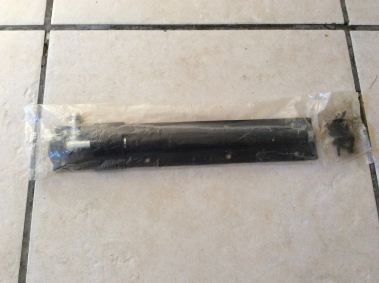 ‘Brand New’ 8 no. 10.5” Black Japan Barrel Bolts with screws