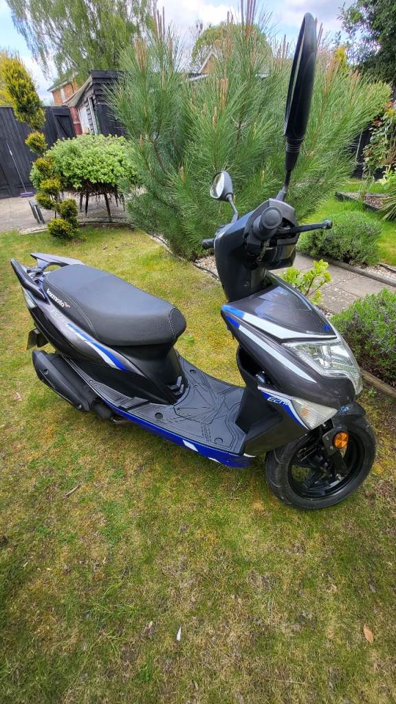 Lexmoto Echo 50 (Felsted, Essex.)