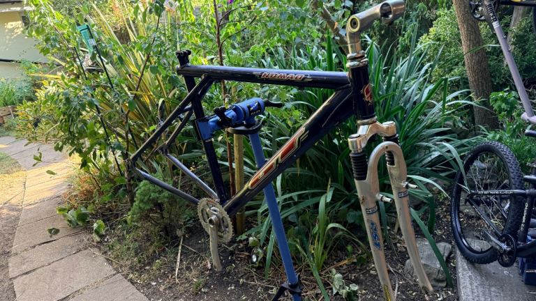 GT Nomad Bike Frame and Fork Set – Fair Condition