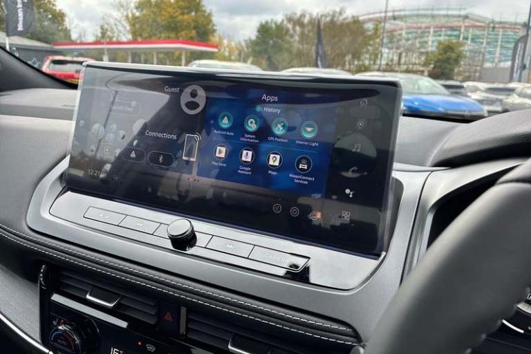 2025 Nissan Qashqai 1.3 DiG-T MH Tekna [Bose] 5dr Manual Hatchback Petrol Manual