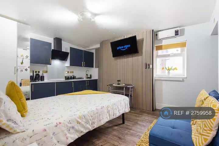 Studio flat in Gordon Street, Luton, LU1 (#2759958)