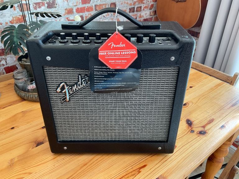 Fender Mustang 1 guitar amp, v2 great condition. 