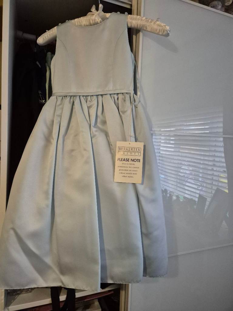 Second-Hand Bridesmaids Dresses & Outfits for Sale in Cardiff | Gumtree