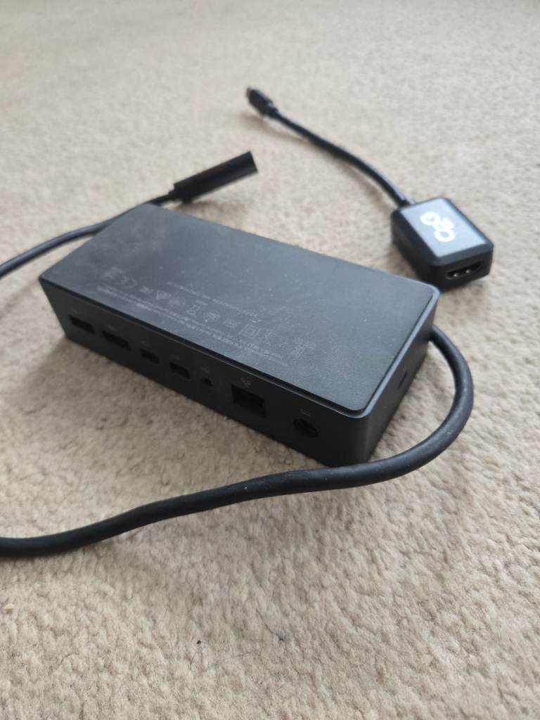 Microsoft Surface Docking Station + Screen connector 