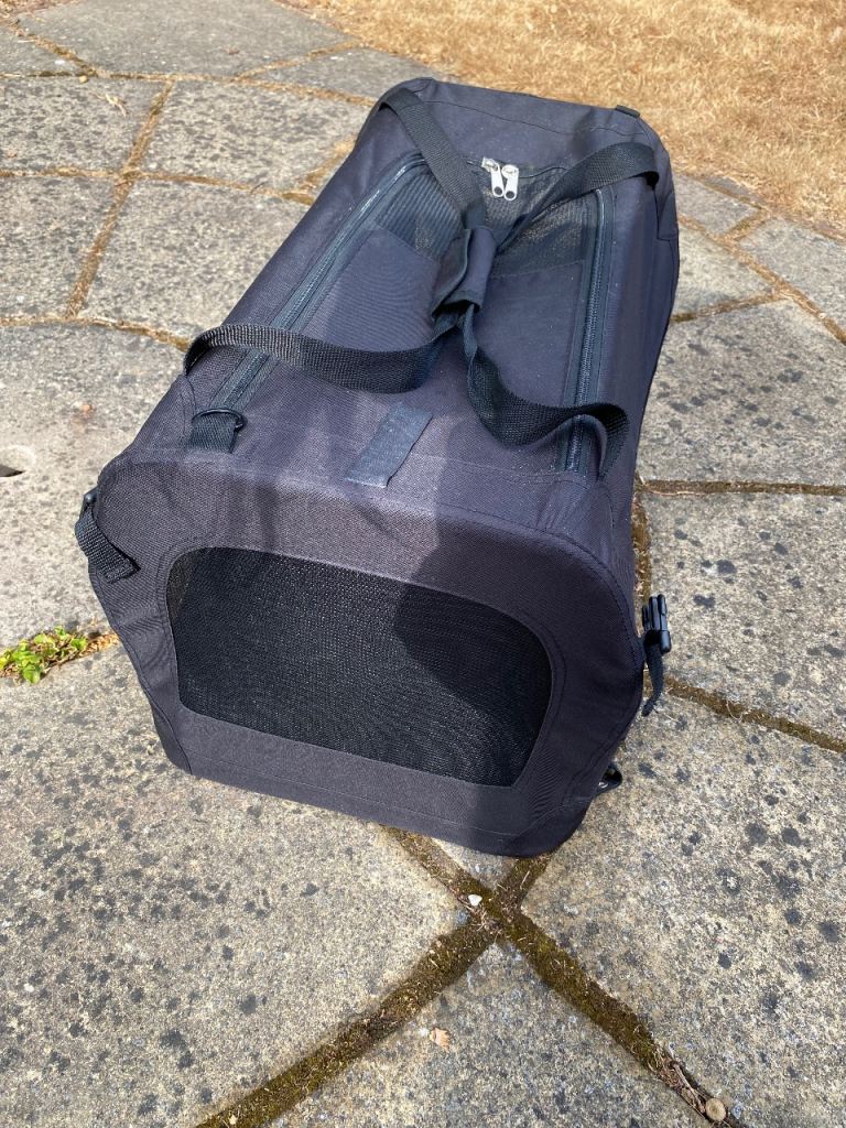 Pet carrier 