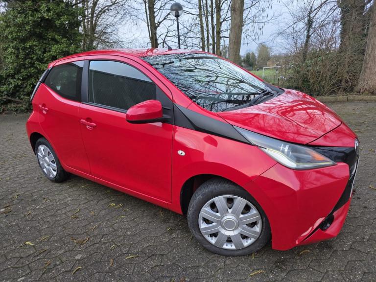 2016 Toyota AYGO 1.0 VVT-i X-Play 5dr HATCHBACK Petrol Manual