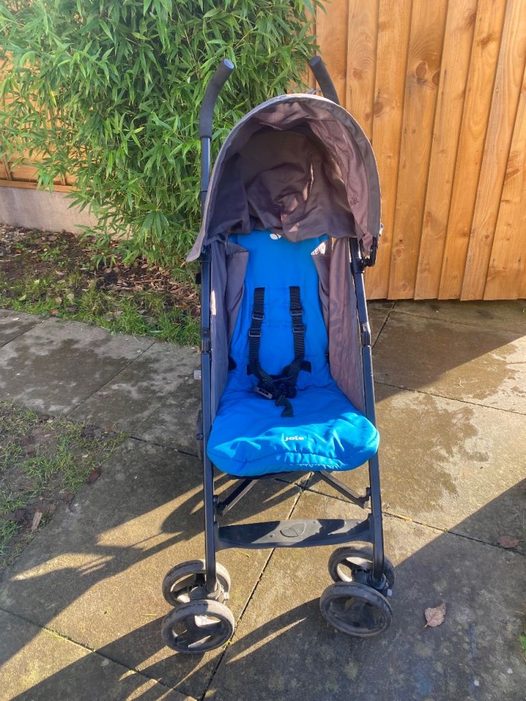 Lightweight pushchair 