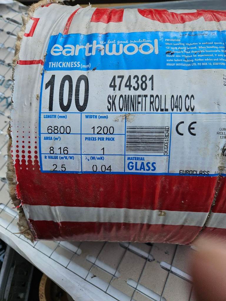 Earthwool Omnifit Roll 040 CC Insulation - 100mm Thickness