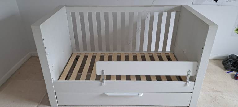 Mamas & Papas Franklin Cot bed