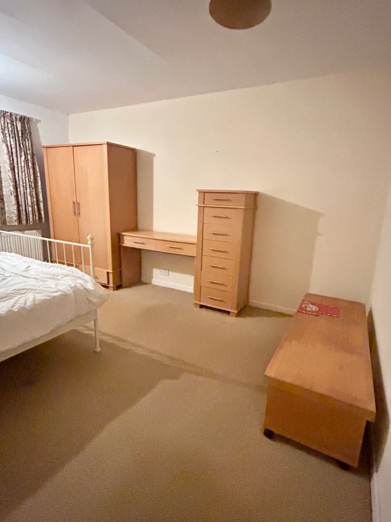 2 bedroom first floor flat near City Centre 