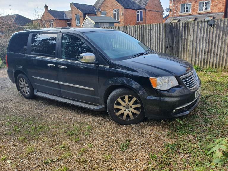 2013 Chrysler Grand Voyager – Spares or Repair / Project (4 New Tyres)