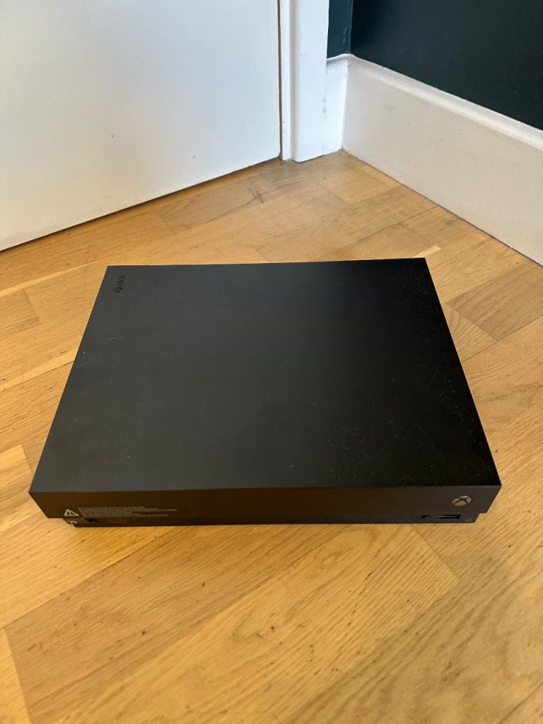 Xbox One X Console 1TB Black - Faulty/For Parts - No Power