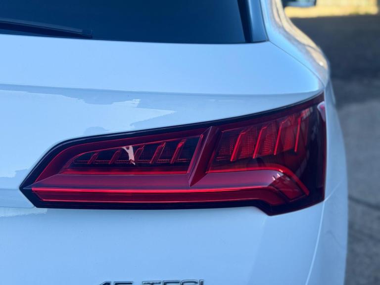 2019 Audi Q5 45 TFSI Quattro S Line 5dr S Tronic ESTATE PETROL Automatic