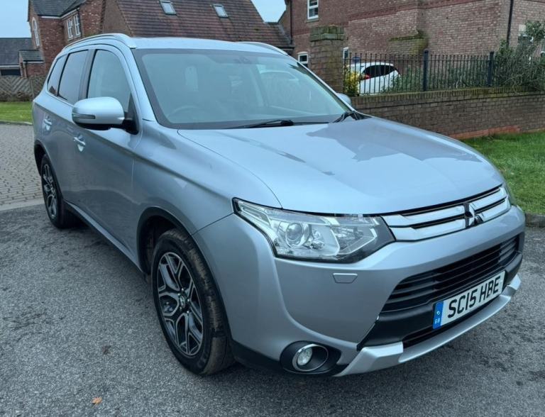 2015 MITSUBISHI OUTLANDER GX4 2.2 DI-D 4WD 7 SEATER 8 SERVICES JUST SERVICED WOW