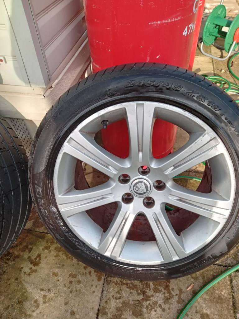 Jaguar xf xk 18 inch alloys