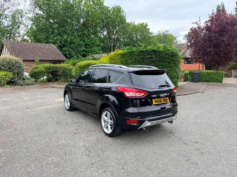 Ford, KUGA, Hatchback, 2016, Semi-Auto, 1997 (cc), 5 doors