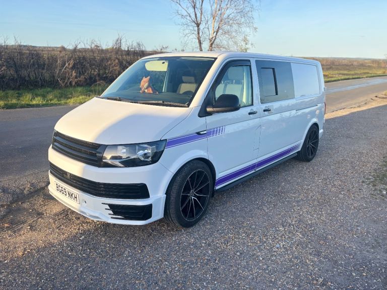 2020 VW Transporter KOMBI 6 seats carpet lined 