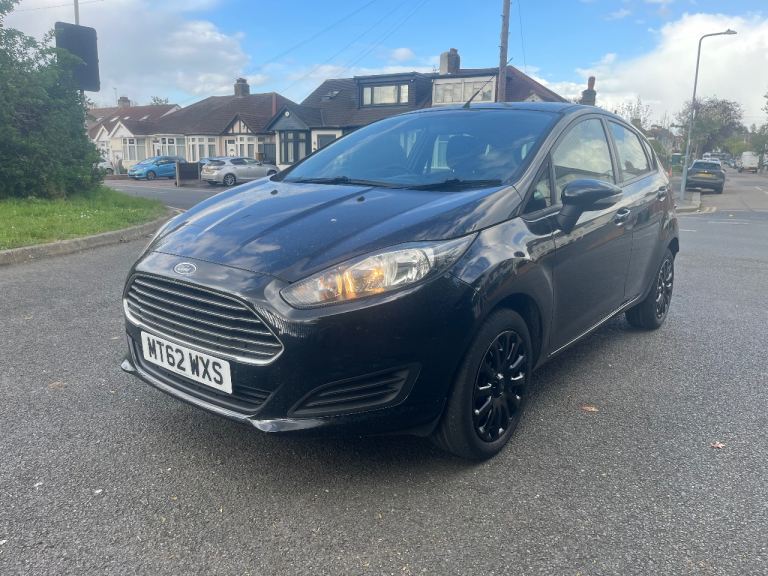 Ford, FIESTA, Hatchback, 2013, Manual, 1241 (cc), 5 doors