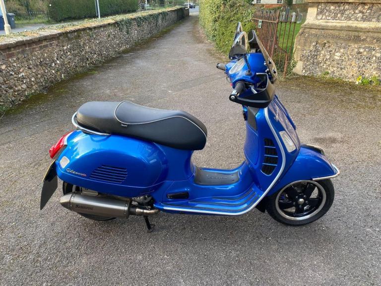 2015 Piaggio Vespa GTS 300 Super ABS CVT