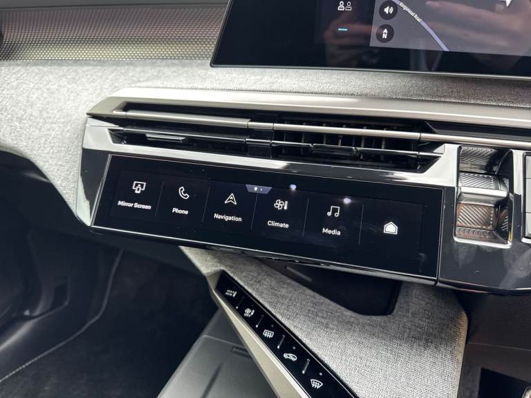 2025 Peugeot 5008 1.2 Hybrid 136 GT 5dr e-DSC6 HATCHBACK PETROL Automatic