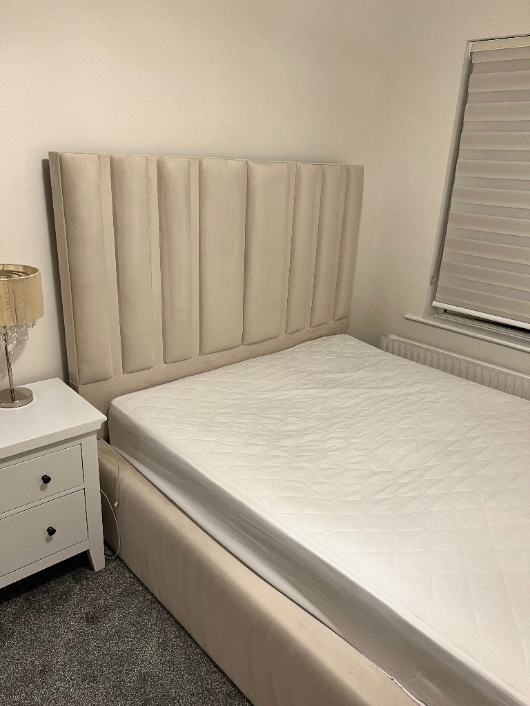 Luxury suede double bed, light beige/natural