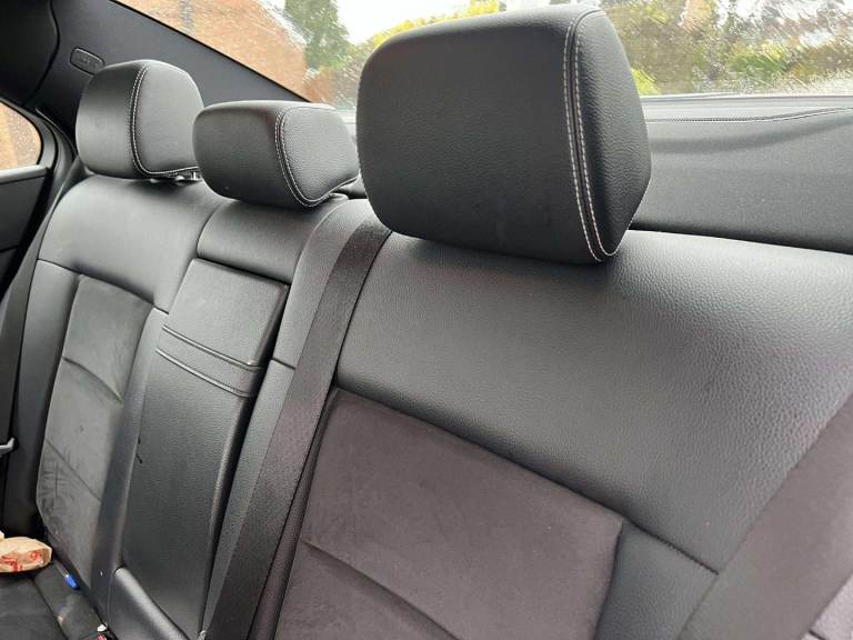 Mercedes benz E class 200