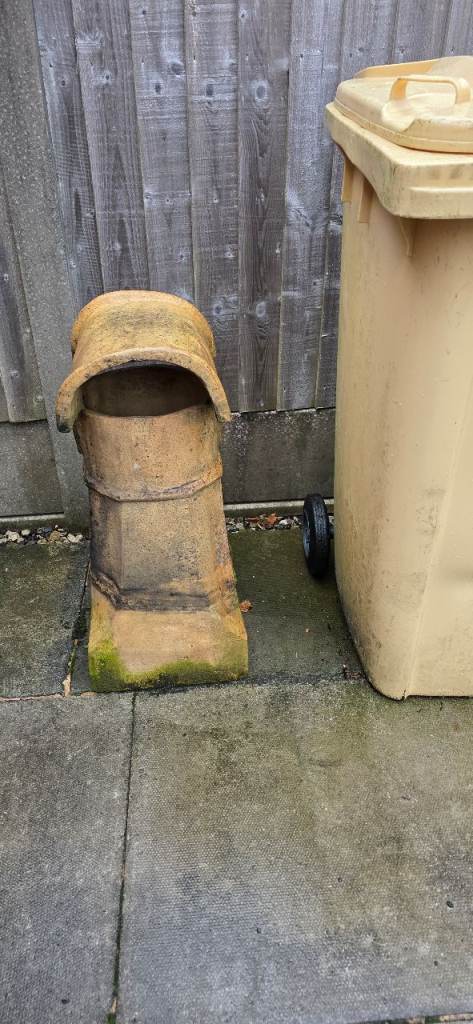 Chimney Pot - Garden Feature