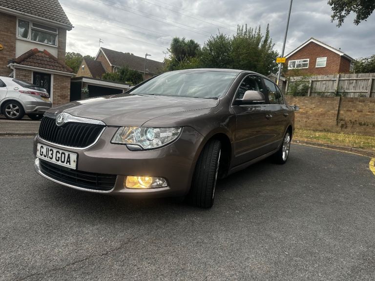 Skoda, SUPERB, Hatchback, 2013, Semi-Auto, 1968 (cc), 5 doors