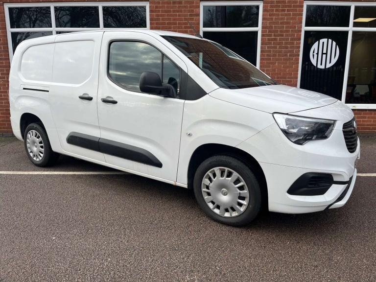 2020 Vauxhall Combo 2300 1.5 Turbo D 100ps H1 Sportive Van PANEL VAN DIESEL Manual