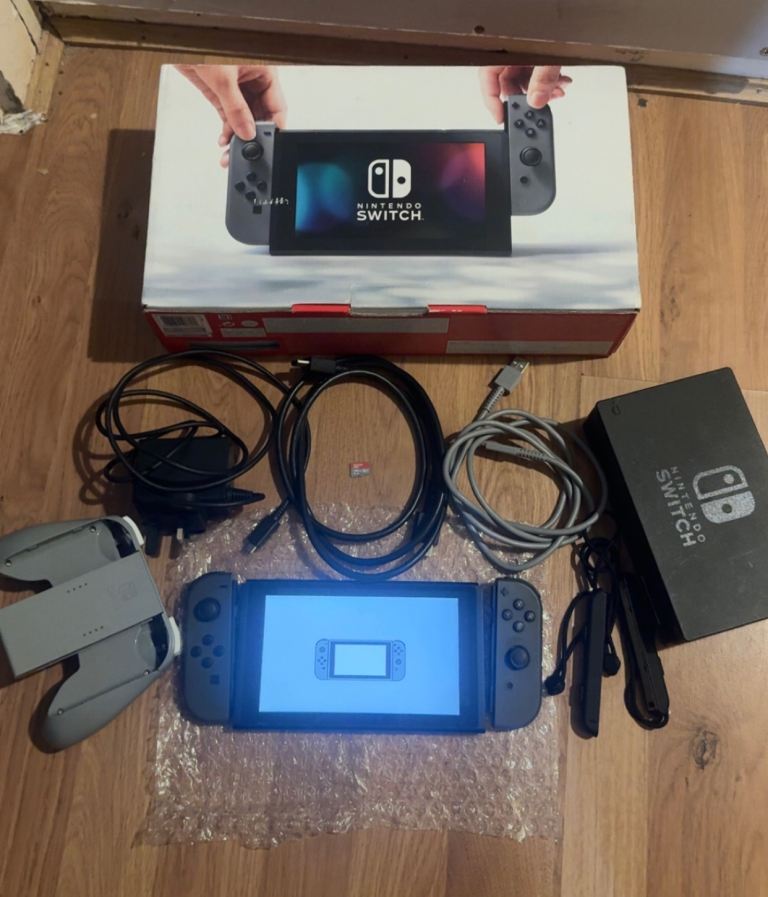 Nintendo switch in excellent condition