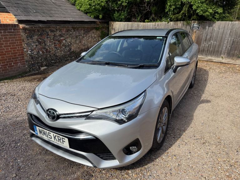 Toyota Avensis 1.6D ULEZ Euro6 Low milage
