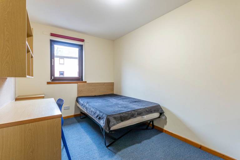ROOMS FOR LET: Double bedroom available for flat share in Fountainbridge– available March