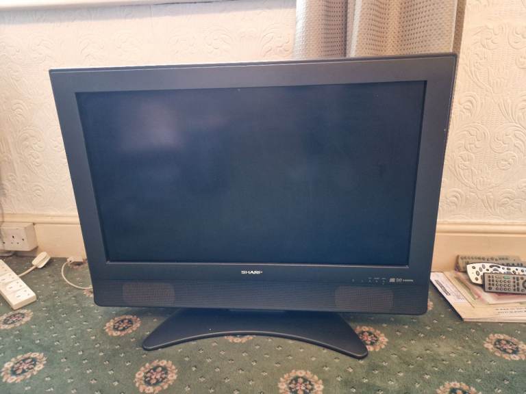 Sharp 32 inch colour LCD TV