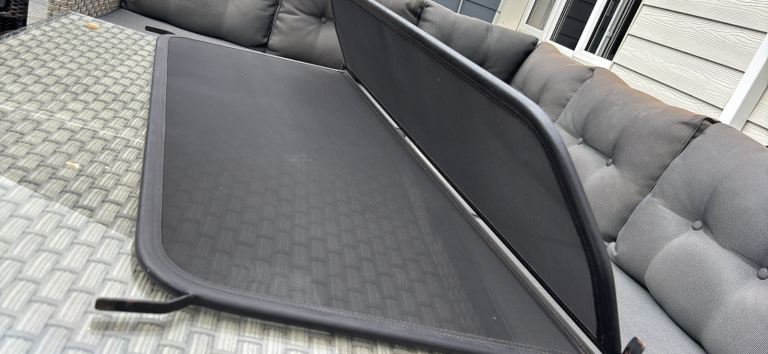 VW EOS wind deflector