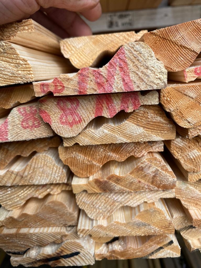 Dado rail timber 4.8 metres 