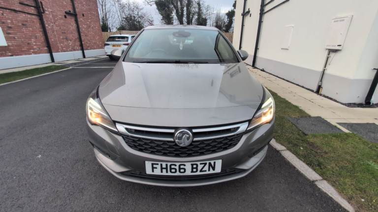 Vauxhall, ASTRA, Hatchback, 2017, Manual, 1399 (cc), 5 doors