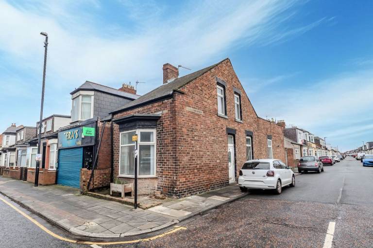 Four bedroom house, St leonard Street, Sunderland, SR2 8QG 