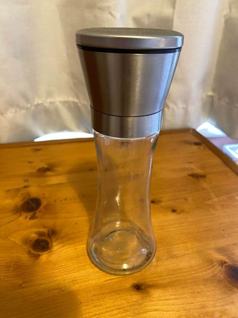 PEPPER GRINDER, can’t make this work but good for storing pepper/salt: FREE