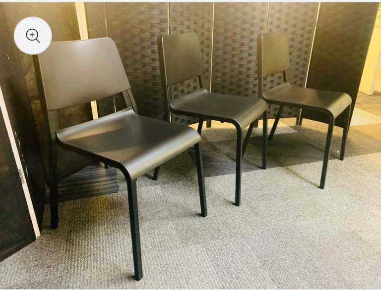 Pre-owned Plastic Back Adult Dining/Meeting/Training Stacking Chair Black 