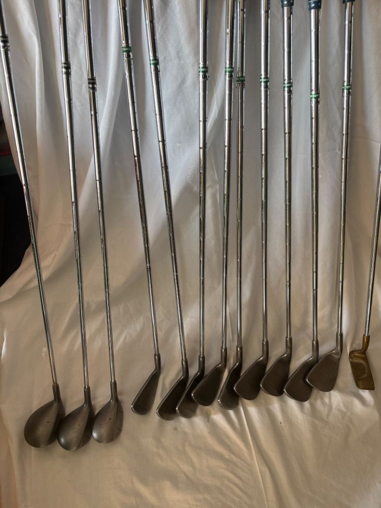 Full set of ladies clubs 