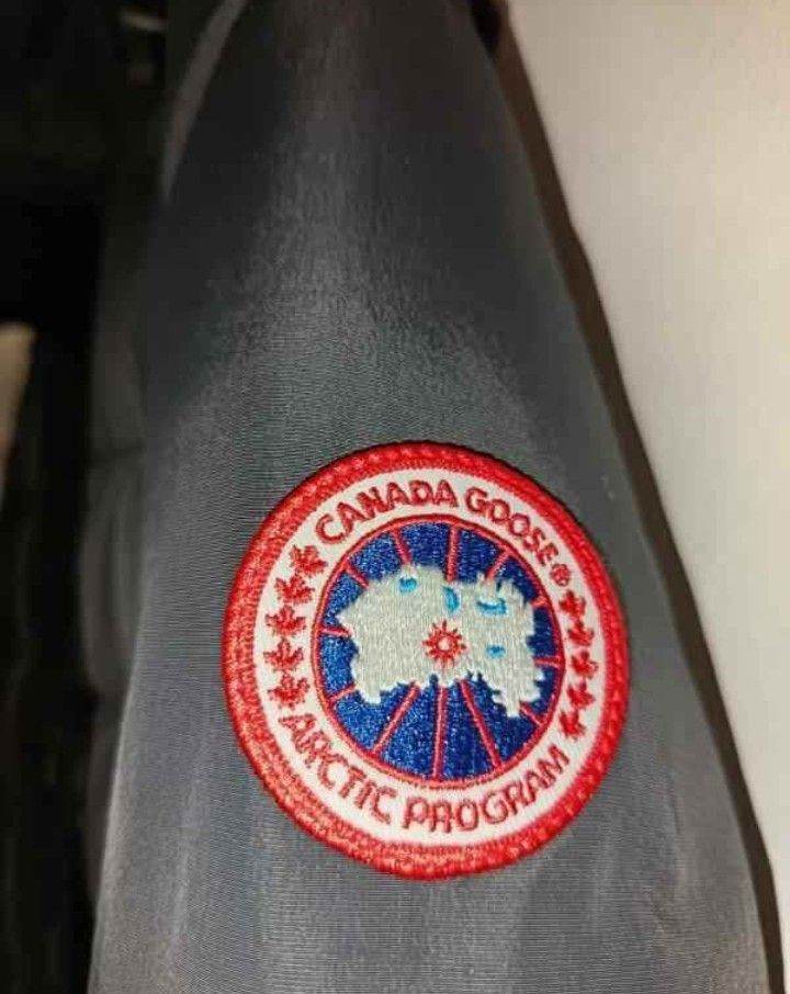CANADA GOOSE COAT - MEDIUM - GOOSE DOWN JACKET - GENUINE - REAL - £250